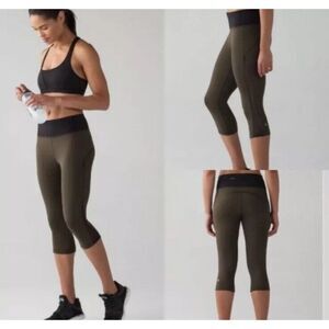 Lululemon Smooth Stride Crop Size 10 Olive/Black